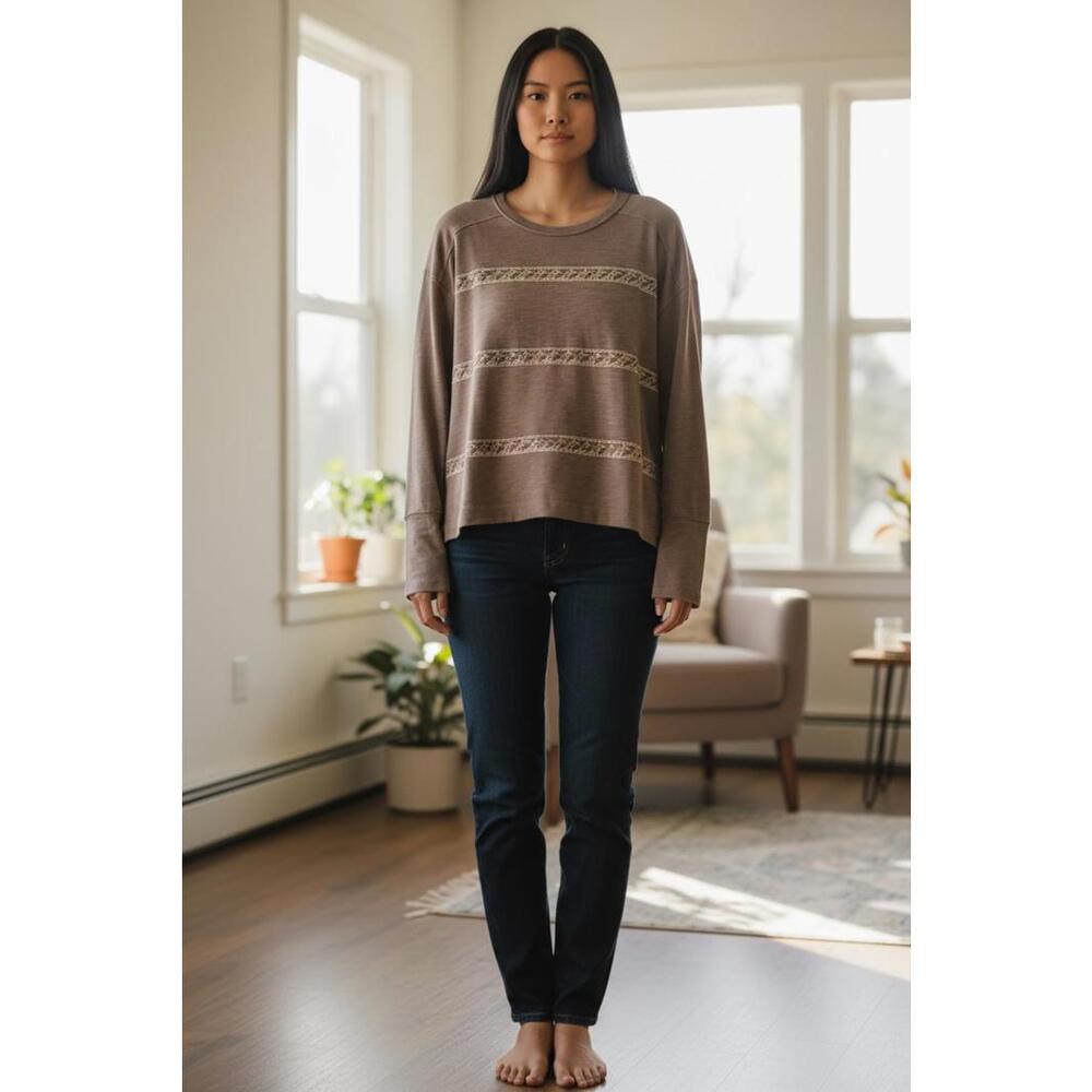 Long Sleeve Brown Women's Top with Patterned‎ Stripes Contemporary Size SM